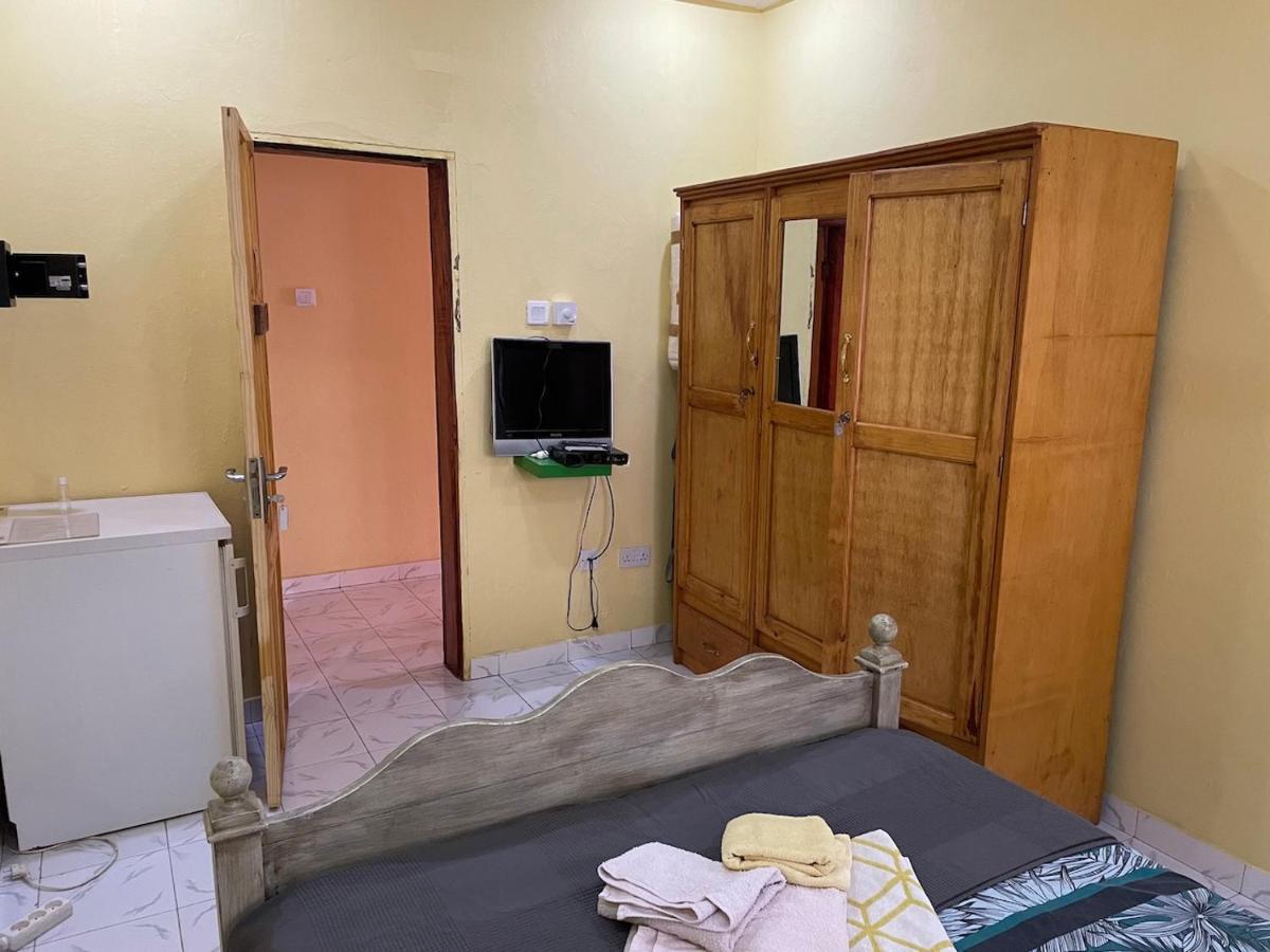 The Compound Bed & Breakfast Bijilo Ngoại thất bức ảnh